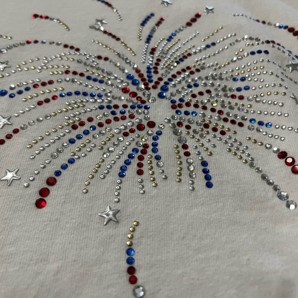 🇺🇸 Patriotic Sparkle Tee | Red-white-blue Rhinestone Fireworks | Medium ✨